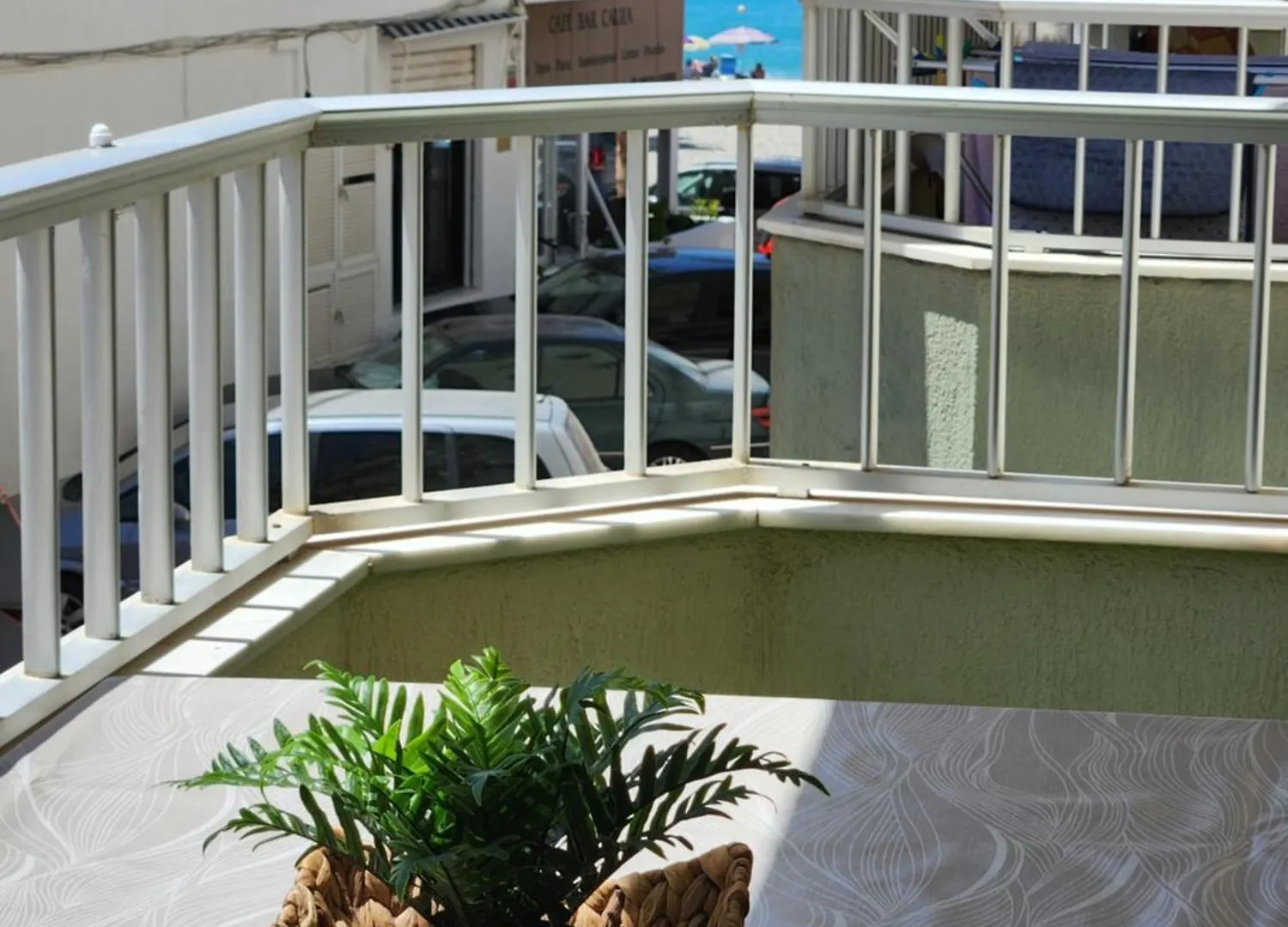Seaview Terrace, Beachfront Bliss & Towncenter - Terraza Con Vistas Al Mar, A Pie De Playa Y Centrico La Herradura